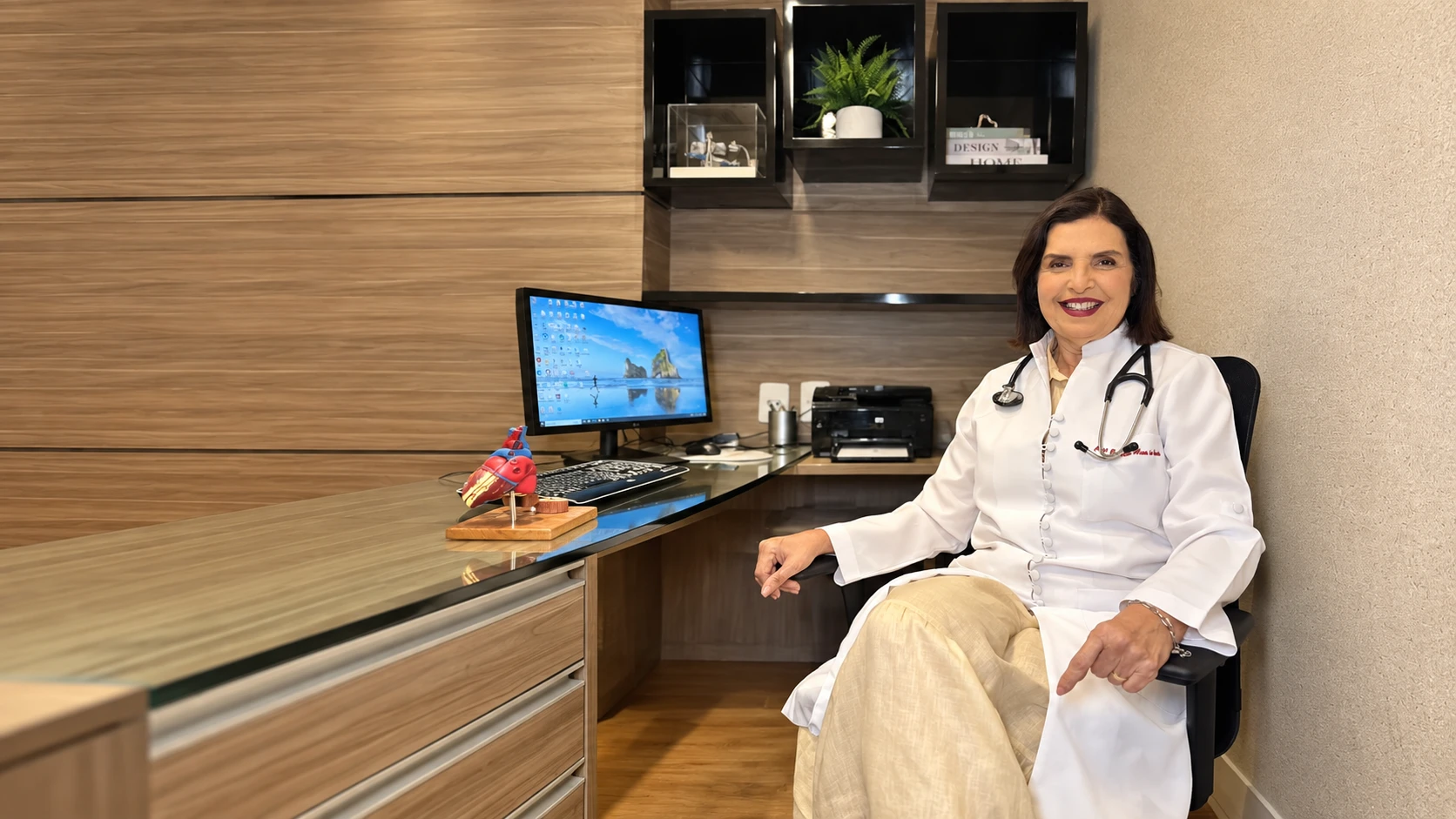 Cardiologista da Centrocor no consultório